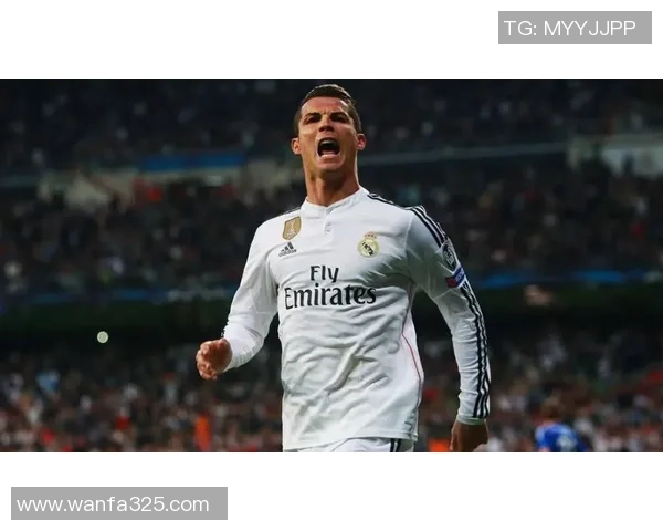 足球球星花式技巧创意大赏：从梅西到C罗的炫技风采与独特演绎